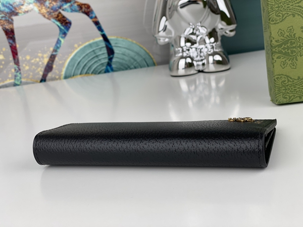 グッチ財布コピー内部構造